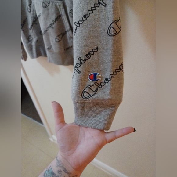 Champion hoodie - Picture 2 of 5